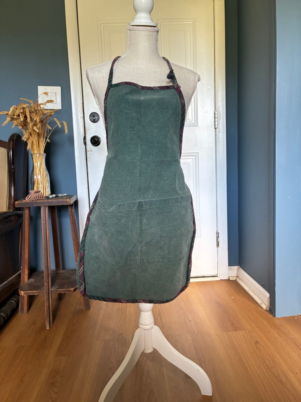 Green Cotton Kitchen Apron with Pocket
